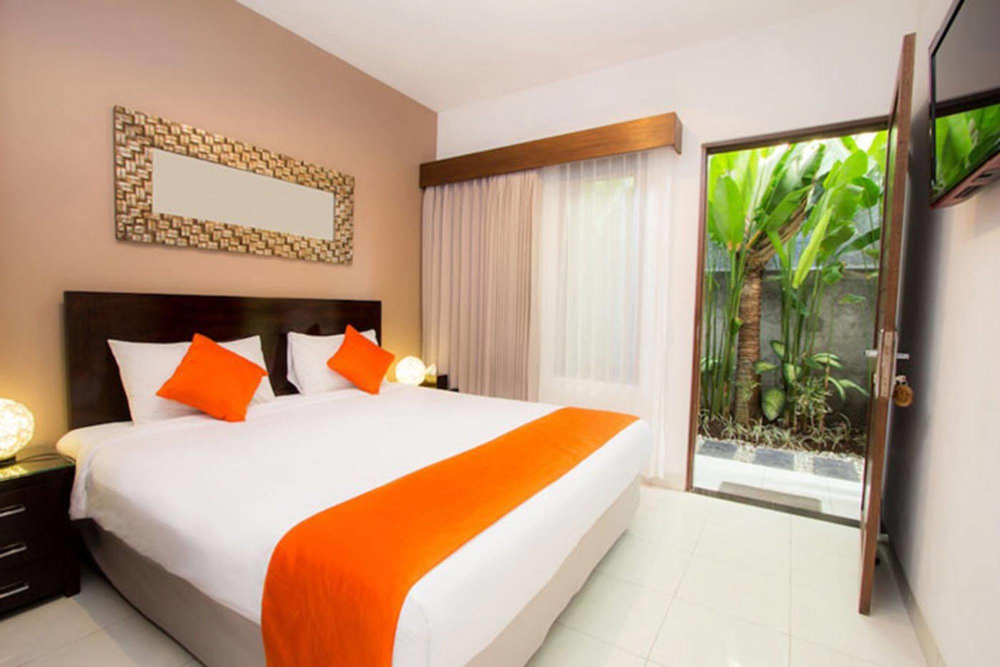 होटल The Pavilion Kuta
