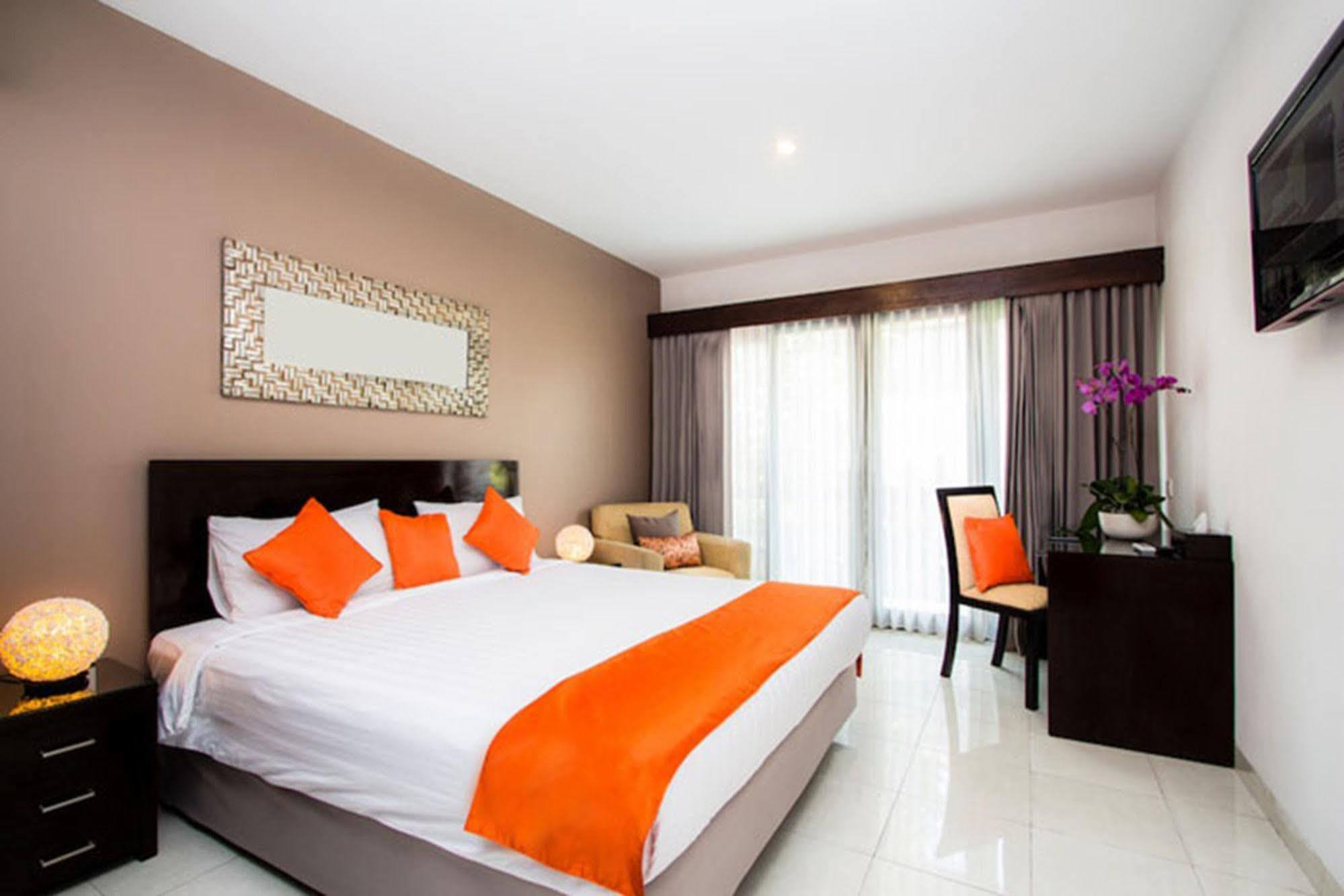 The Pavilion Kuta होटल 3*