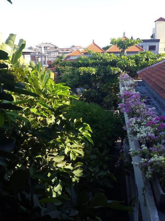 Hotel The Pavilion Kuta 3*
