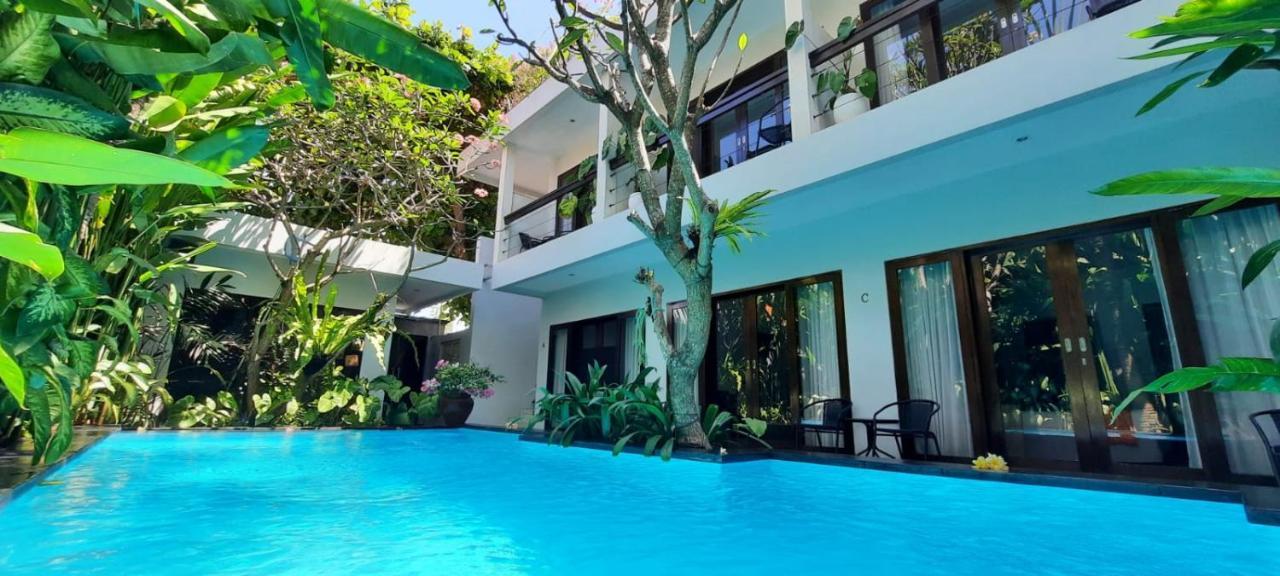Hotel The Pavilion Kuta